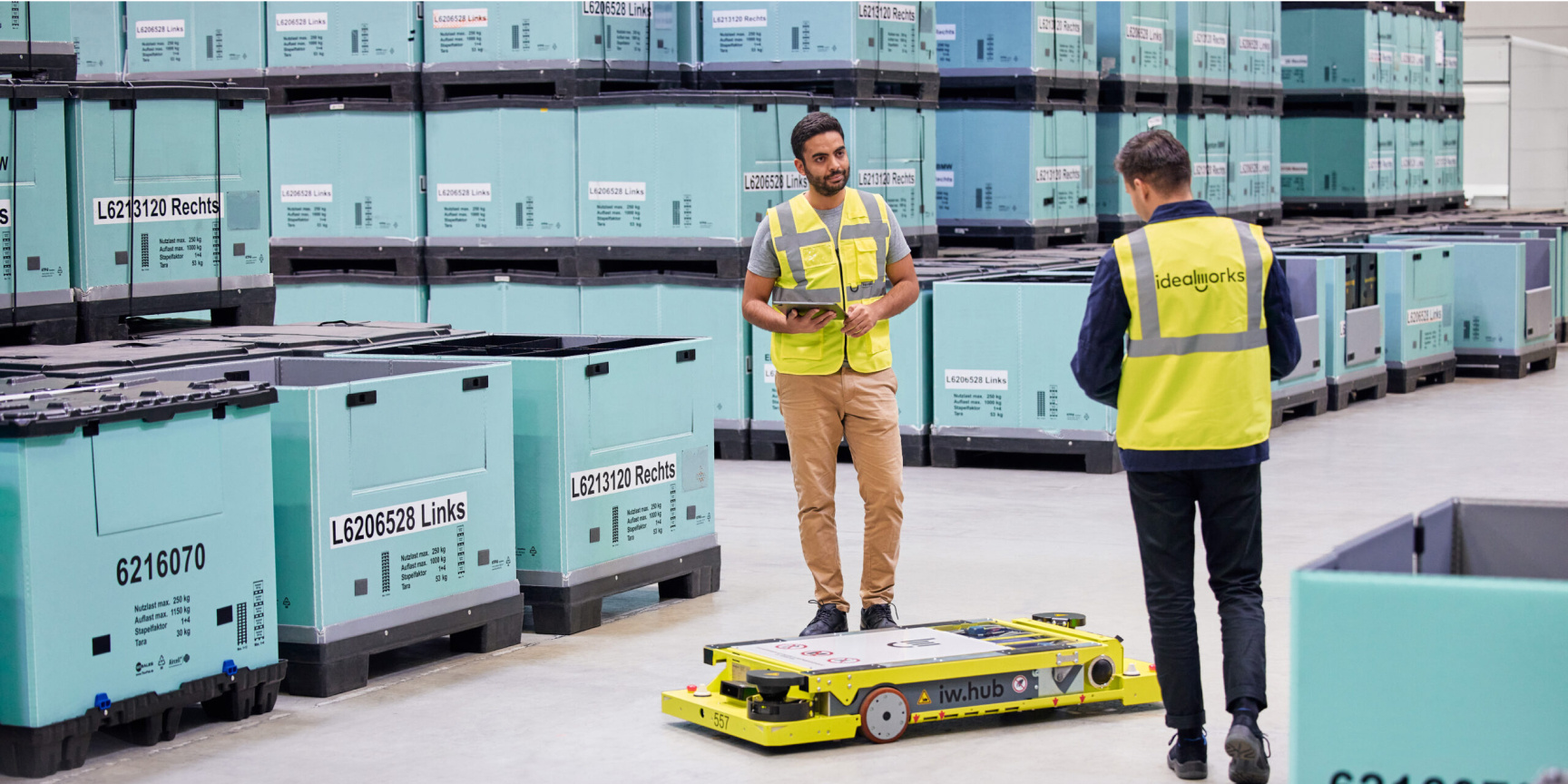 Fixed-aspect-ratio cover + Elements on top